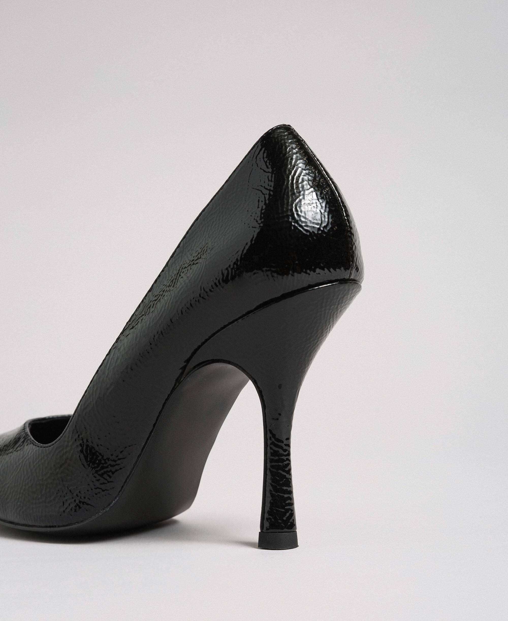 Patent leather court shoes Woman, Black 