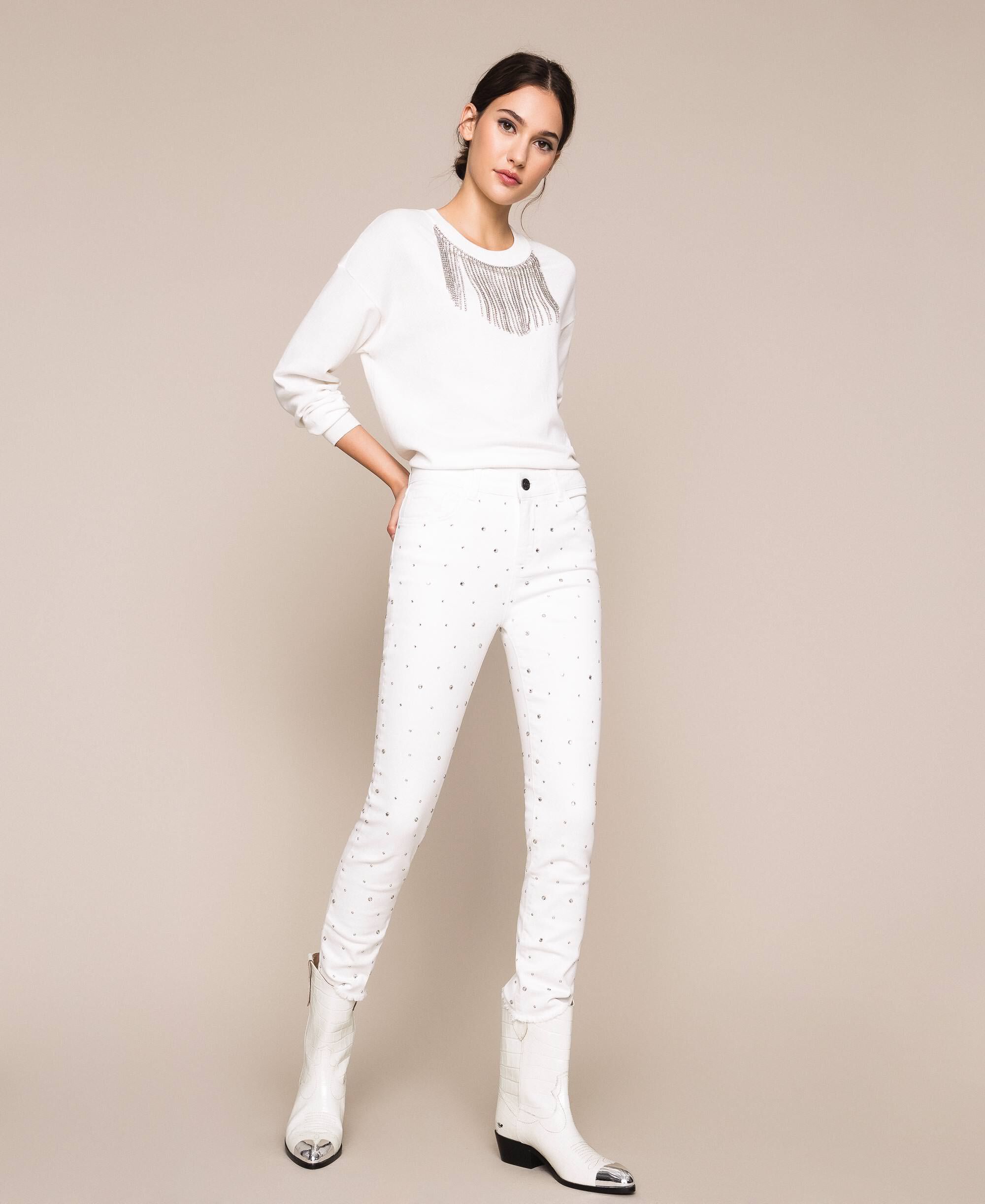 white skinny trousers