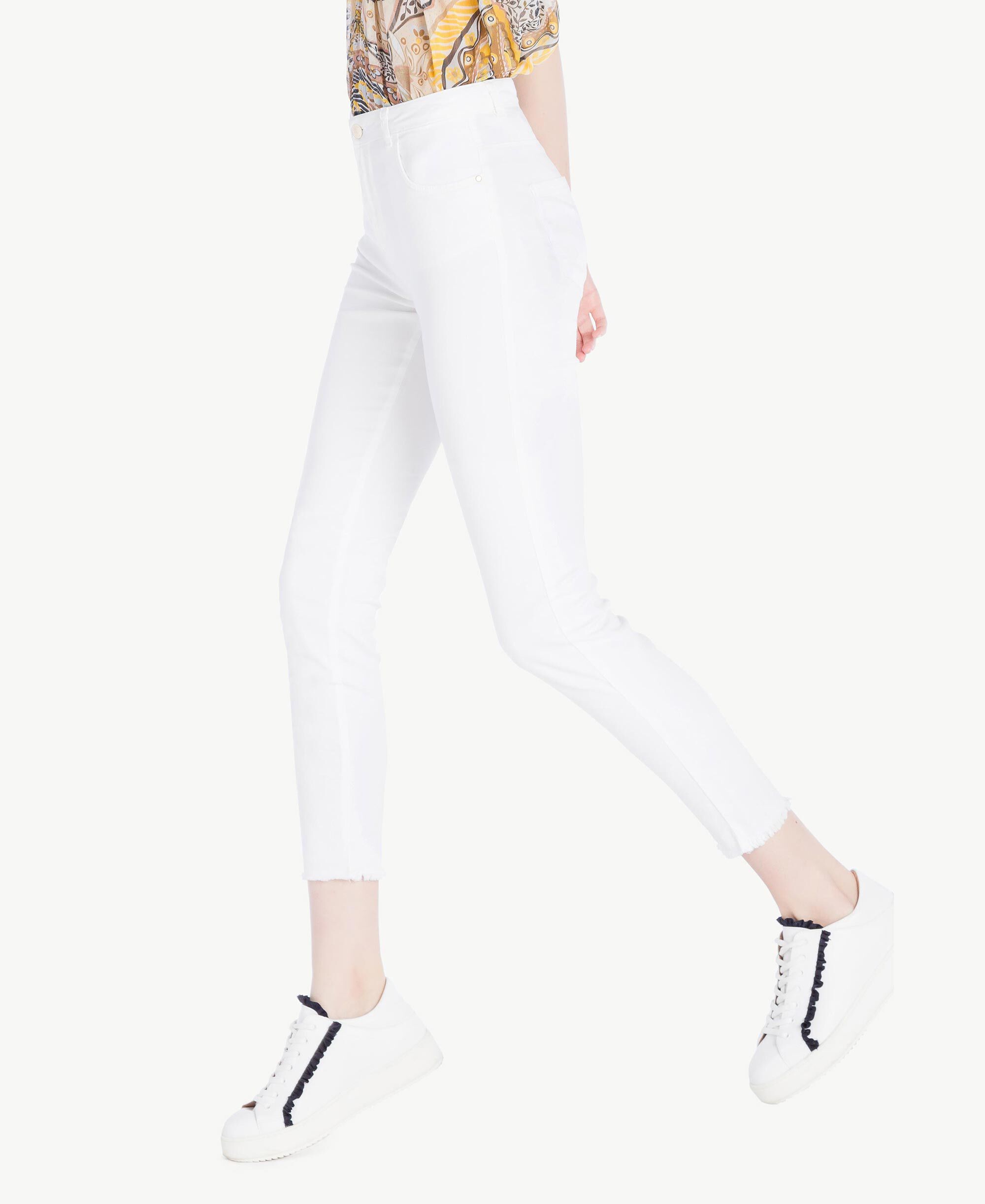 white skinny trousers