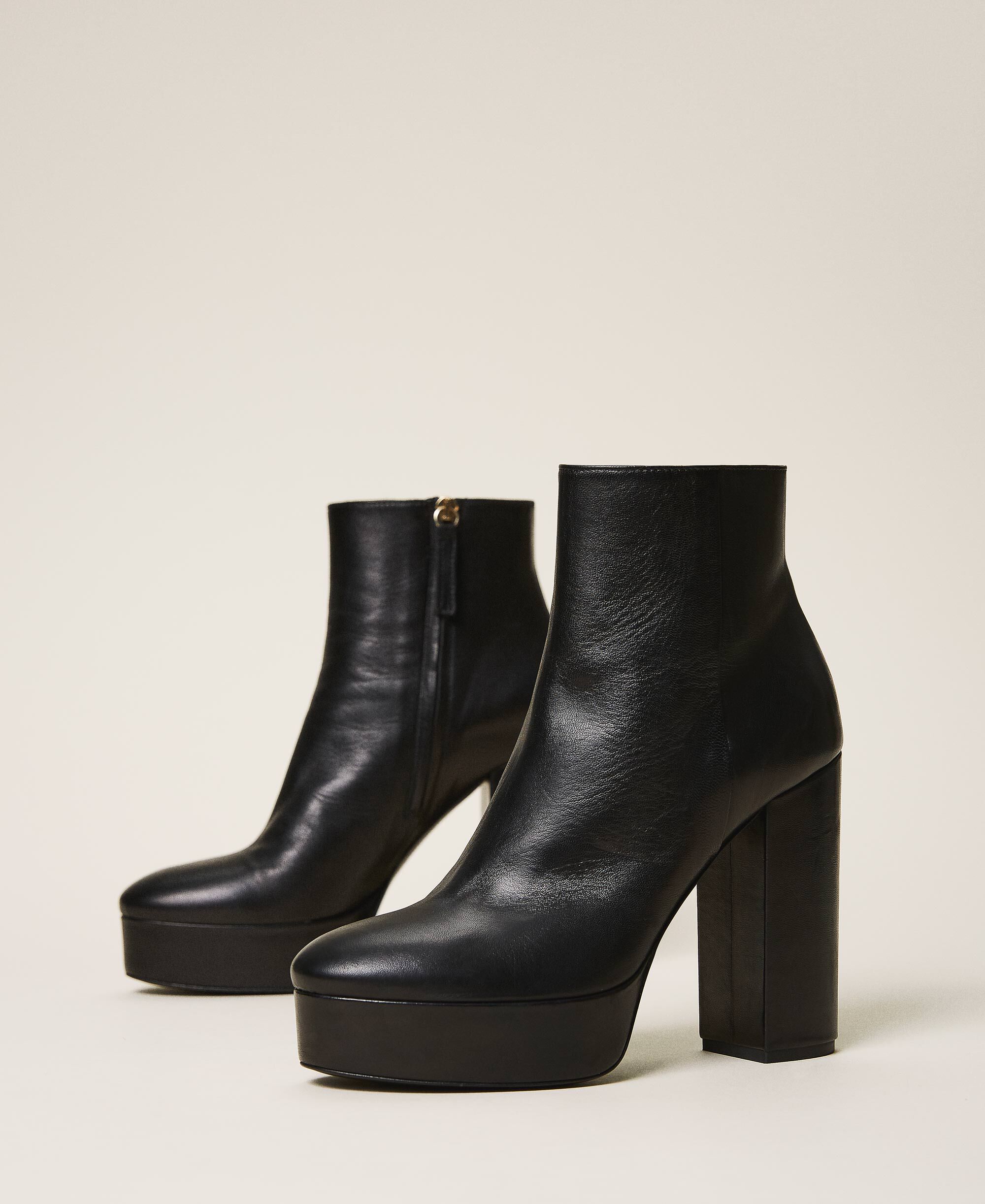 Platform leather ankle boots Woman 