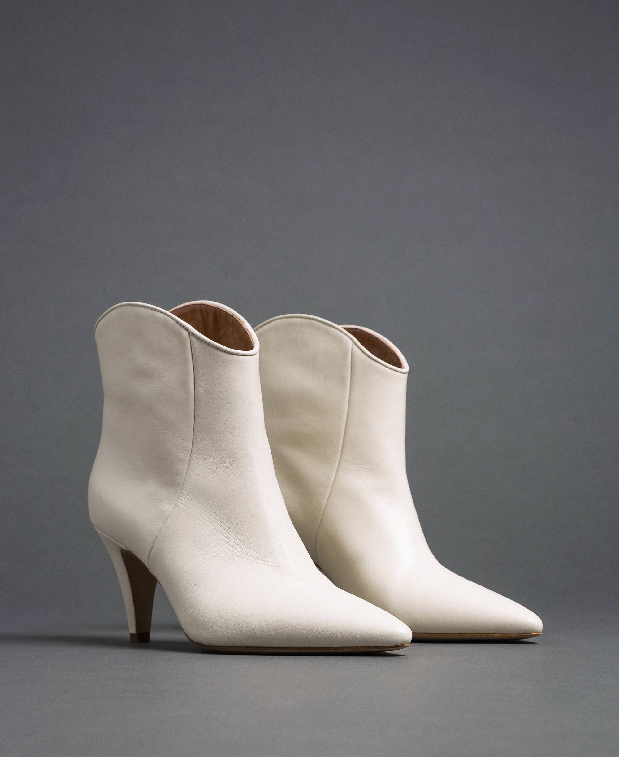 Leather ankle boots Woman, White 