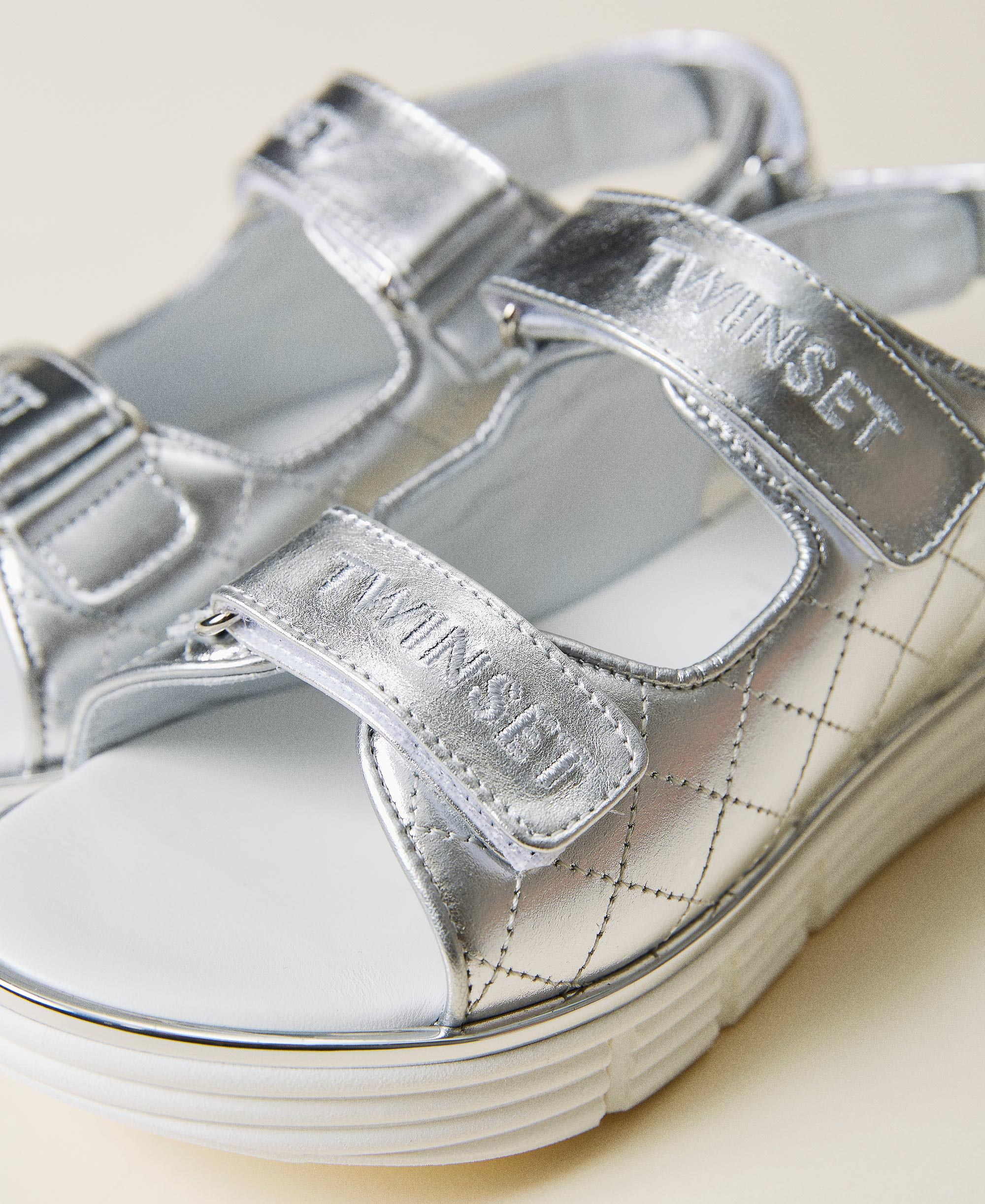 Matelassé leather sandals Child, Silver | TWINSET Milano