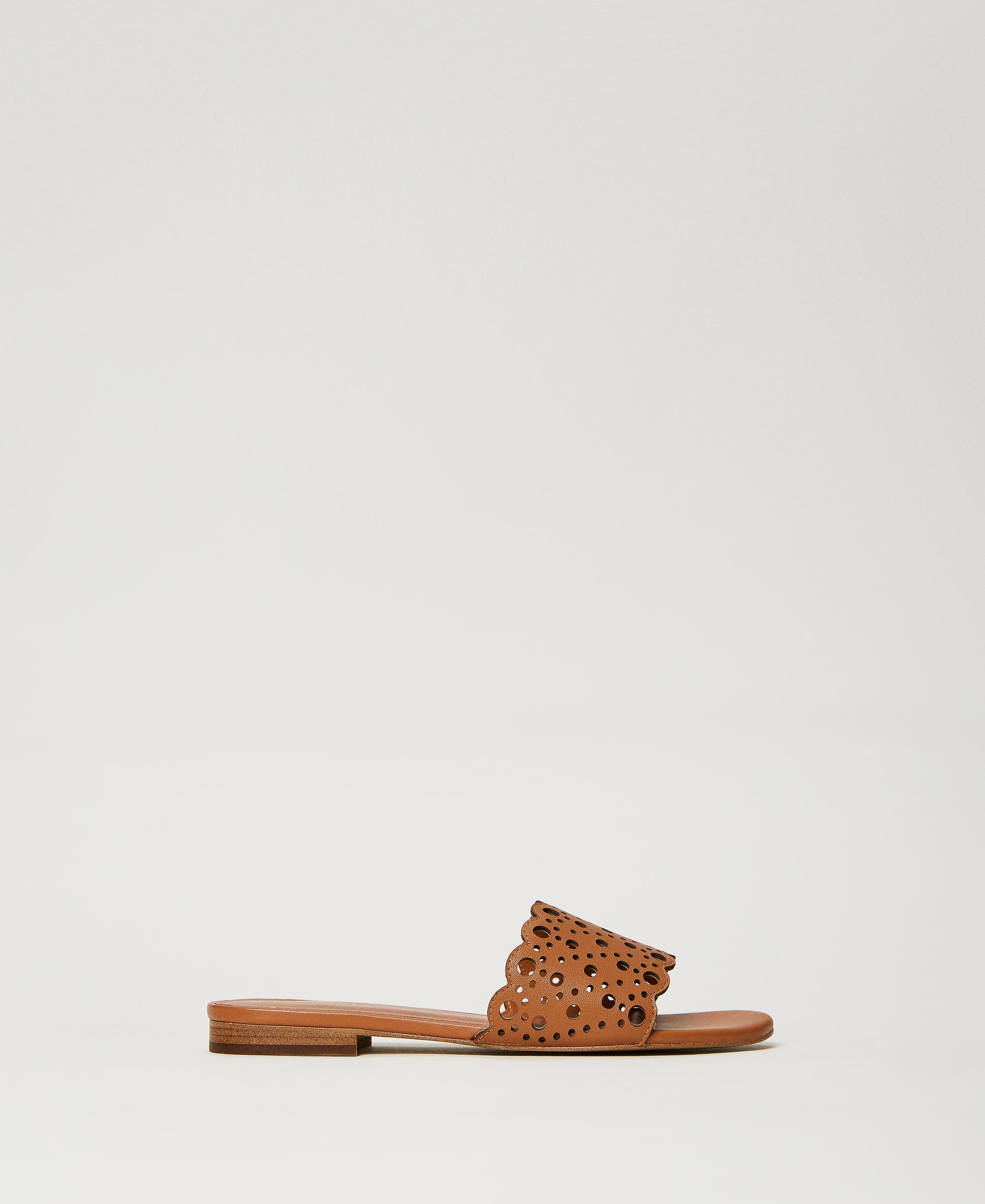 Lasered leather slides Woman, Brown | TWINSET Milano