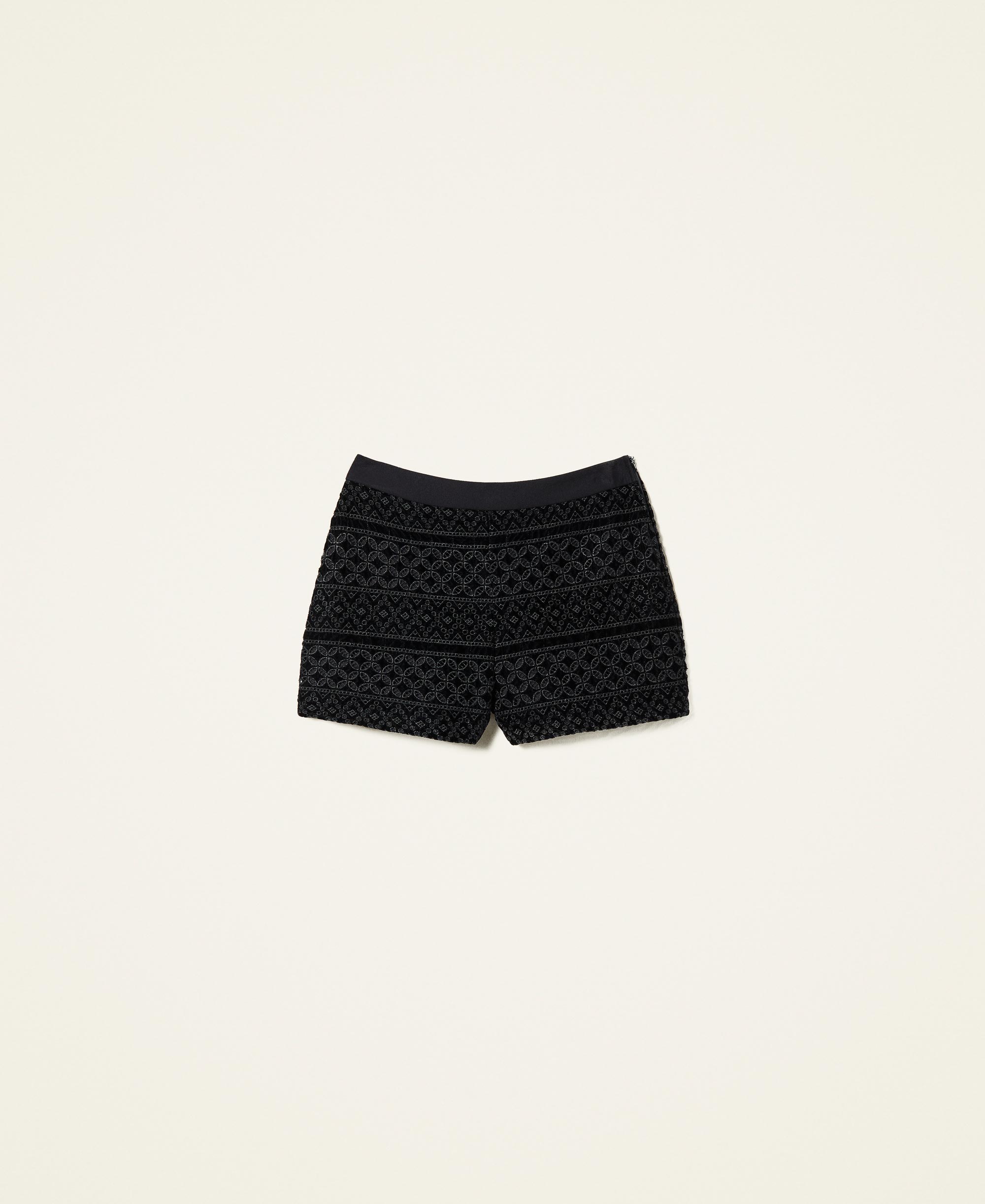 Embroidered velvet shorts Woman, Black | TWINSET Milano